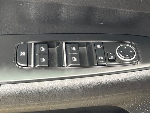 Used 2023 Kia Forte LXS image 15