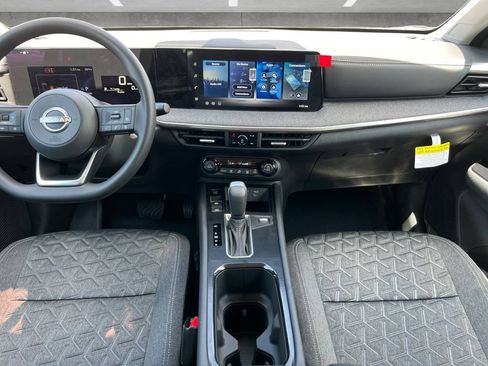 New 2027 Nissan Kicks SV FWD image 4