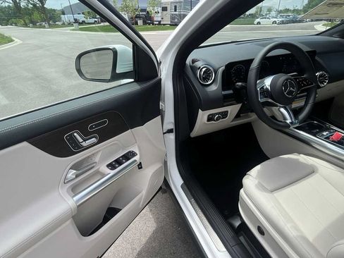 Used 2026 Mercedes-Benz GLA 250 4MATIC image 15