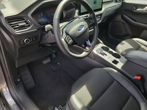 Used 2026 Ford Escape SE FWD image 16