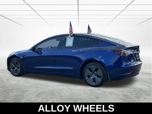 Used 2023 Tesla Model 3 Standard Range image 8