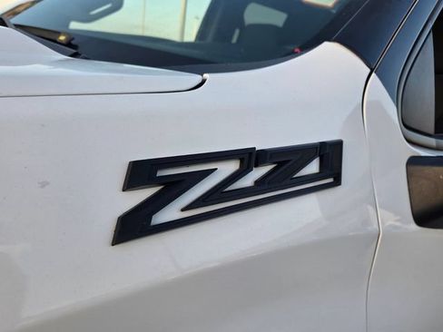 Used 2019 Chevrolet Silverado 1500 RST w/ True North Edition AWD/4WD image 18