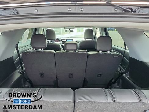 Used 2022 Ford Explorer XLT w/ Equipment Group 202A AWD/4WD image 10