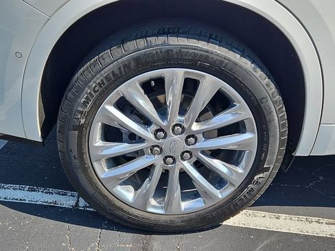 Certified 2023 Cadillac XT6 Premium Luxury w/ Technology Package AWD/4WD image 7