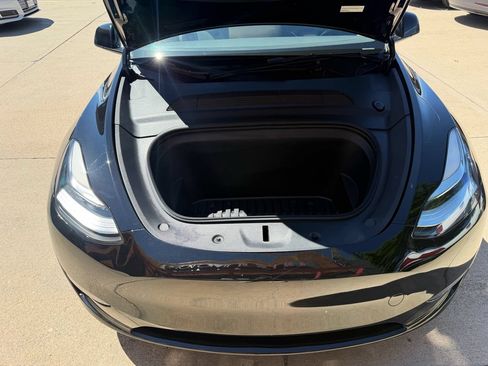 Used 2023 Tesla Model Y Long Range AWD/4WD image 22