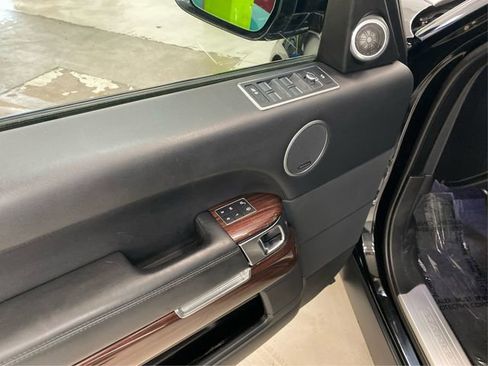 Used 2016 Land Rover Range Rover HSE image 25
