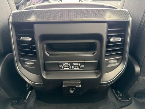 New 2026 RAM 1500 4x4 Crew Cab image 32