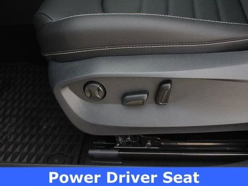 New 2025 Volkswagen Taos SEL AWD/4WD image 5
