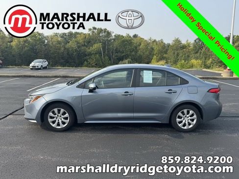 Used 2022 Toyota Corolla LE image 6
