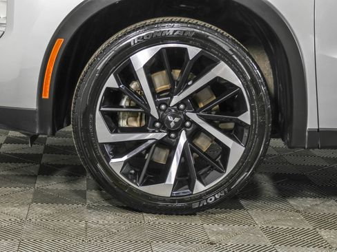 Used 2024 Mitsubishi Outlander AWD image 18