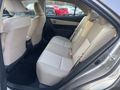 Used 2014 Toyota Corolla LE image 10