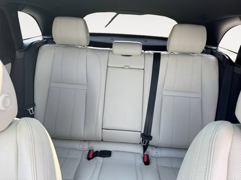 Used 2019 Land Rover Range Rover Velar R-Dynamic SE AWD/4WD image 13