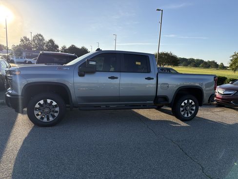 Certified 2025 Chevrolet Silverado 2500 Custom w/ Custom Value Package AWD/4WD image 8