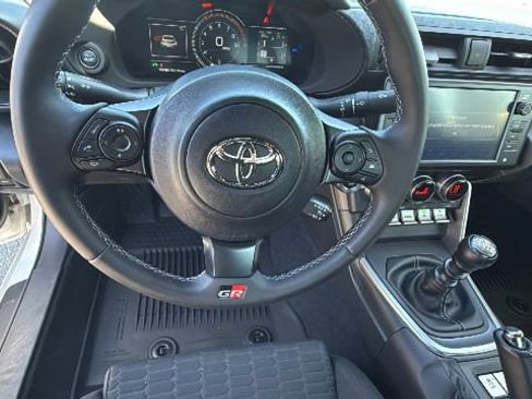 Used 2024 Toyota GR86 RWD image 19