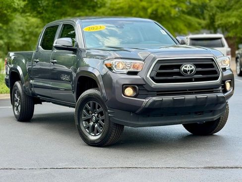 Used 2023 Toyota Tacoma SR5 RWD image 2