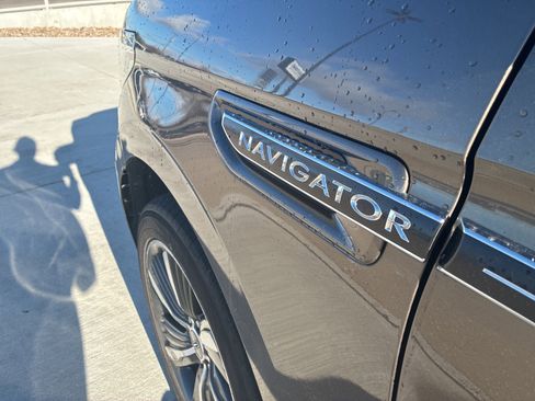 Used 2019 Lincoln Navigator Black Label w/ Cargo Package image 11