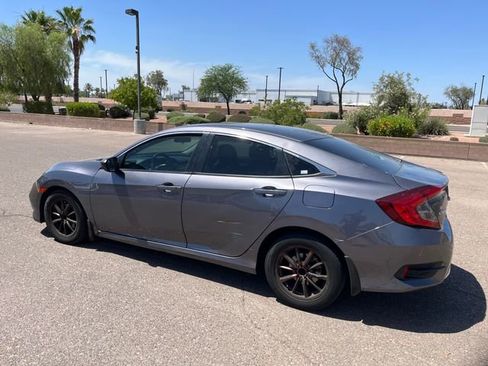 Used 2020 Honda Civic LX image 4