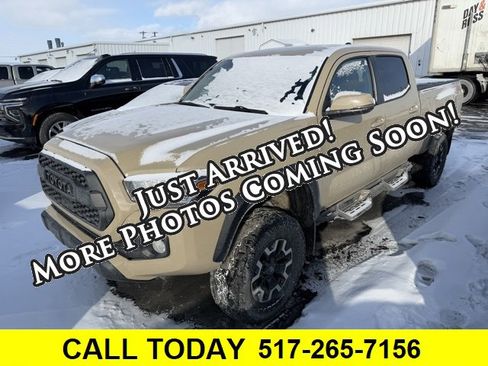 Used 2020 Toyota Tacoma TRD Off-Road image 1