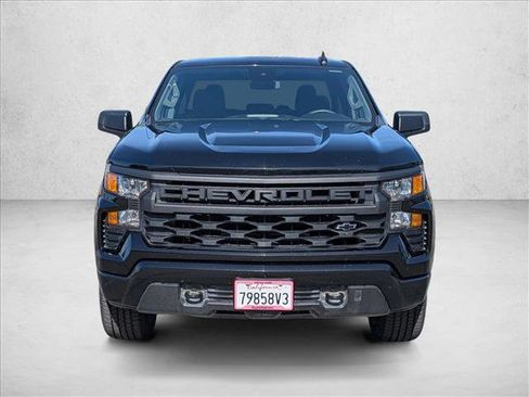 Used 2023 Chevrolet Silverado 1500 Custom AWD/4WD image 2