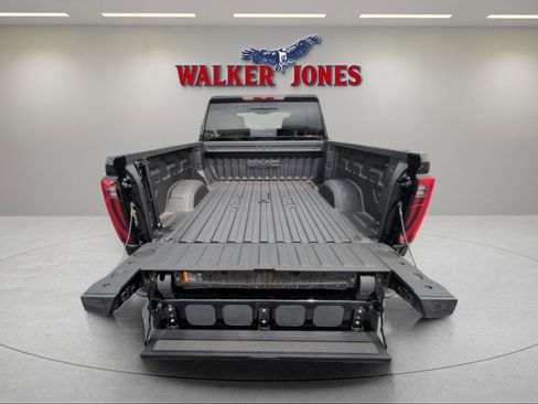 New 2025 GMC Sierra 2500 SLT w/ SLT Convenience Package image 15