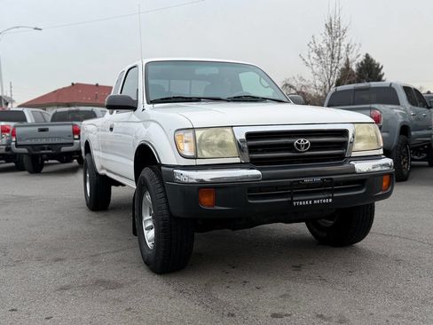 Used 2000 Toyota Tacoma 4x4 Xtracab image 9