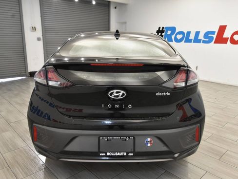 Used 2020 Hyundai Ioniq SE image 4