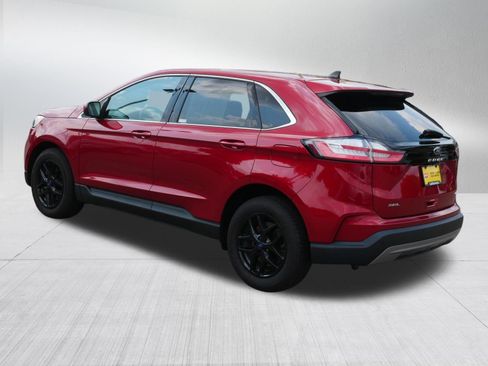 Certified 2022 Ford Edge SEL w/ Convenience Package AWD/4WD image 5