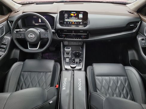 Used 2023 Nissan Rogue Platinum w/ Platinum Premium Package image 13