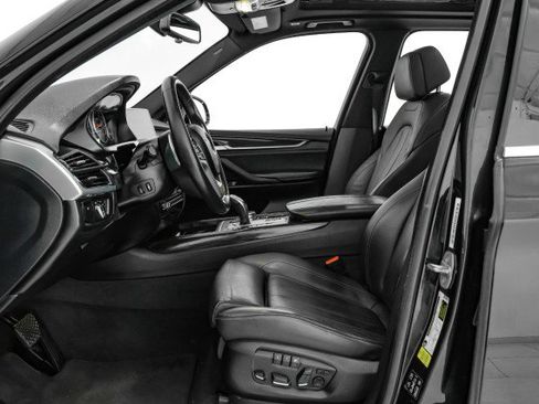 Used 2018 BMW X5 xDrive50i w/ Premium Package image 28