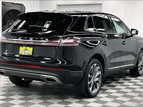 Used 2022 Lincoln Nautilus Reserve AWD/4WD image 12