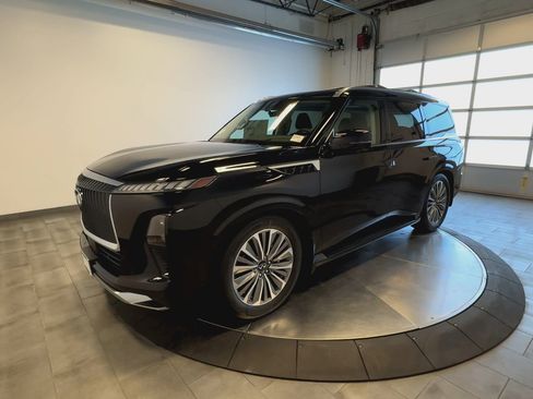 New 2026 INFINITI QX80 Luxe image 4