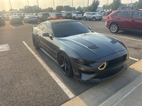 Used 2018 Ford Mustang GT RWD image 7