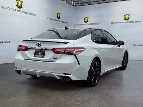 Used 2020 Toyota Camry XSE w/ Blackout Package FWD image 5