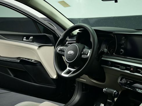 Used 2021 Kia K5 LXS image 69