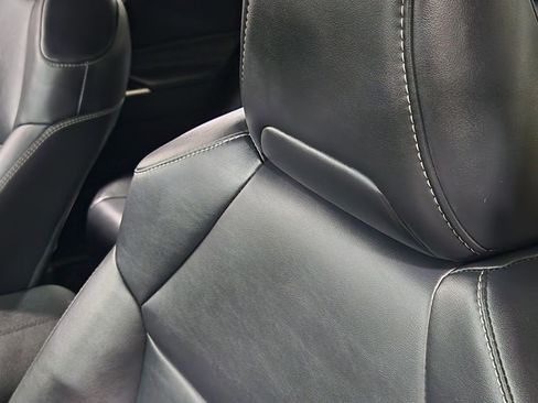 Used 2021 Toyota RAV4 XLE Premium image 34