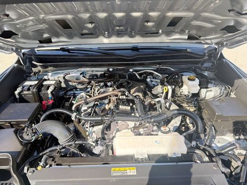 Used 2025 Toyota Tacoma TRD Sport AWD/4WD image 17