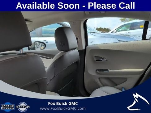 Used 2015 Chevrolet Volt Premium w/ Premium Trim Package FWD image 9