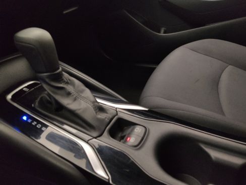 Used 2021 Toyota Corolla LE image 26