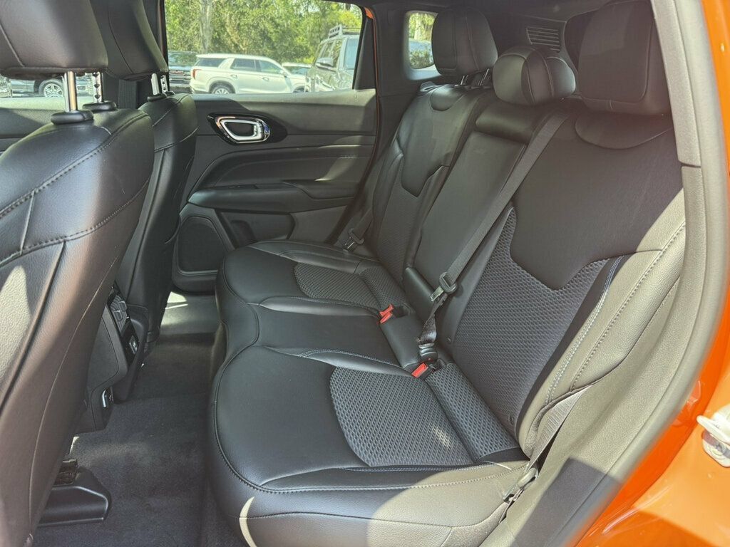 Used 2026 Jeep Compass Latitude AWD/4WD image 7