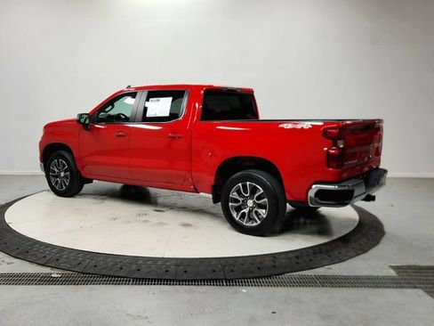 Used 2024 Chevrolet Silverado 1500 LT AWD/4WD image 6