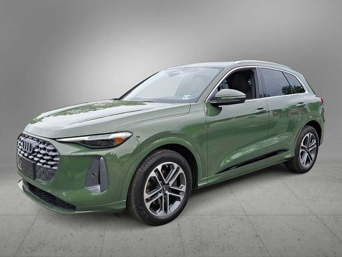 Certified 2025 Audi Q5 Prestige AWD/4WD image 4