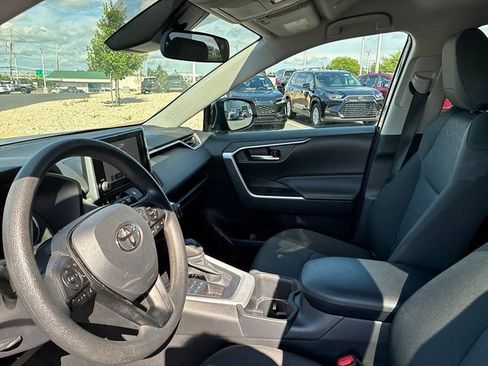 Used 2025 Toyota RAV4 XLE AWD/4WD image 23