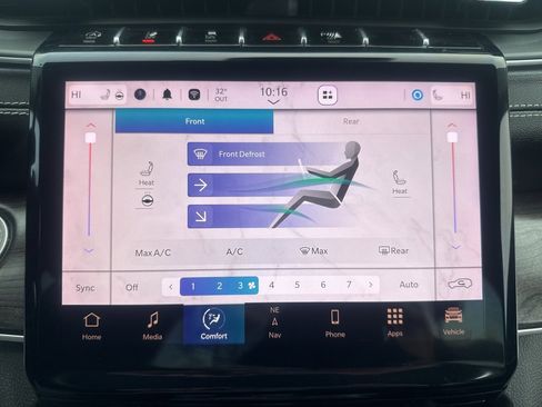 Used 2023 Jeep Grand Cherokee L Limited image 41