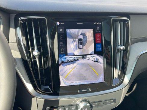 Certified 2026 Volvo V60 B5 Cross Country Ultra image 25