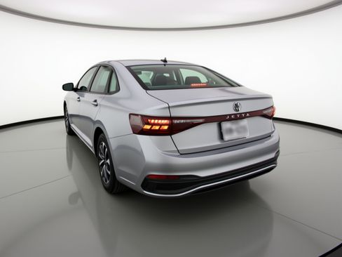 Used 2025 Volkswagen Jetta S image 6