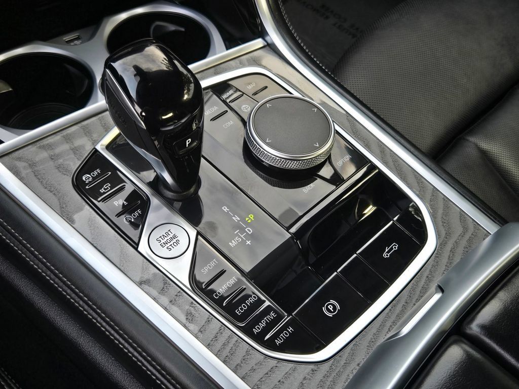 Used 2025 BMW 840i Convertible w/ Driving Assistance Package RWD image 20