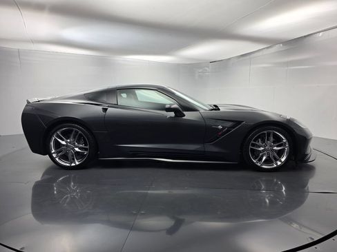 Used 2017 Chevrolet Corvette Stingray Coupe w/ 2LT Preferred Equipment Group RWD image 3