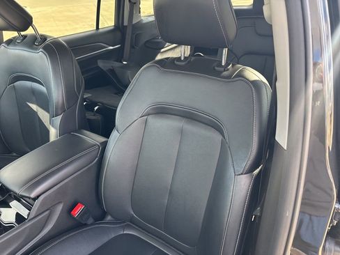 Used 2022 Jeep Grand Cherokee L Limited image 14