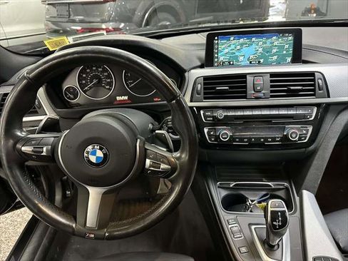 Used 2019 BMW 430i xDrive Coupe w/ M Sport Package AWD/4WD image 17