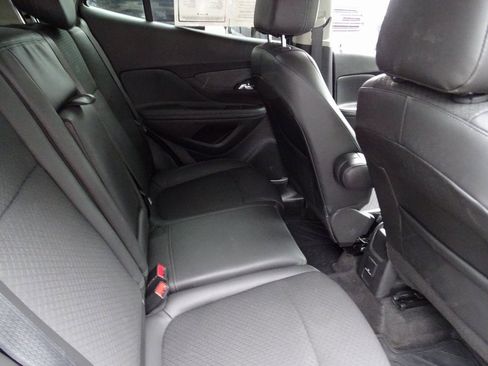 Used 2022 Buick Encore Preferred w/ Safety Package II image 11